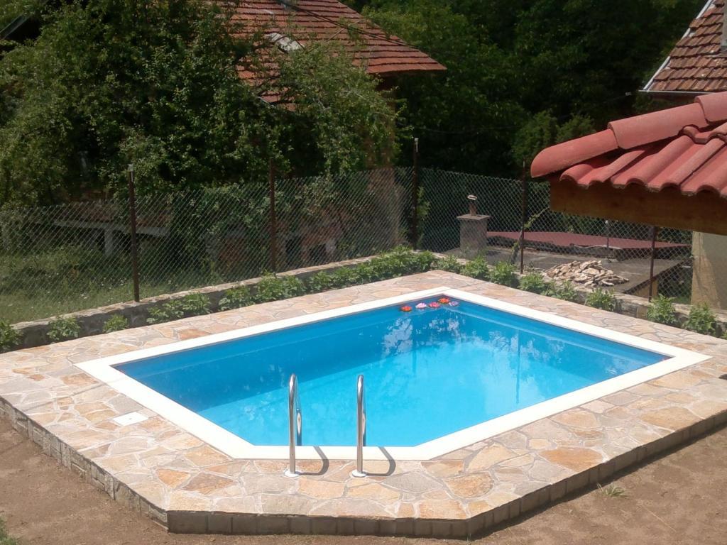 Villa Nanevi Teteven Exterior photo